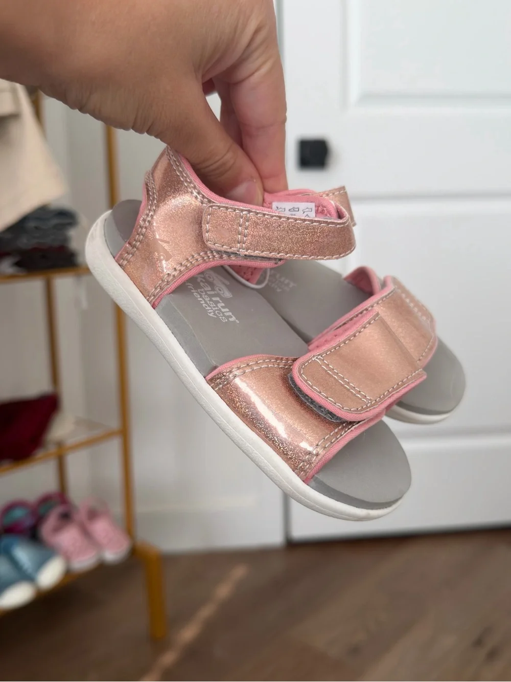 See Kai Run Iridescent Metallic Pink Sandals Size 7c Toddler Girl Hook and Loops